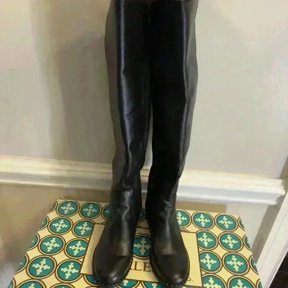 Charleston Shoe Co. Black Learher Soho Boots W/ Weitzman Studded Gold Accent 6 - Picture 5 of 13